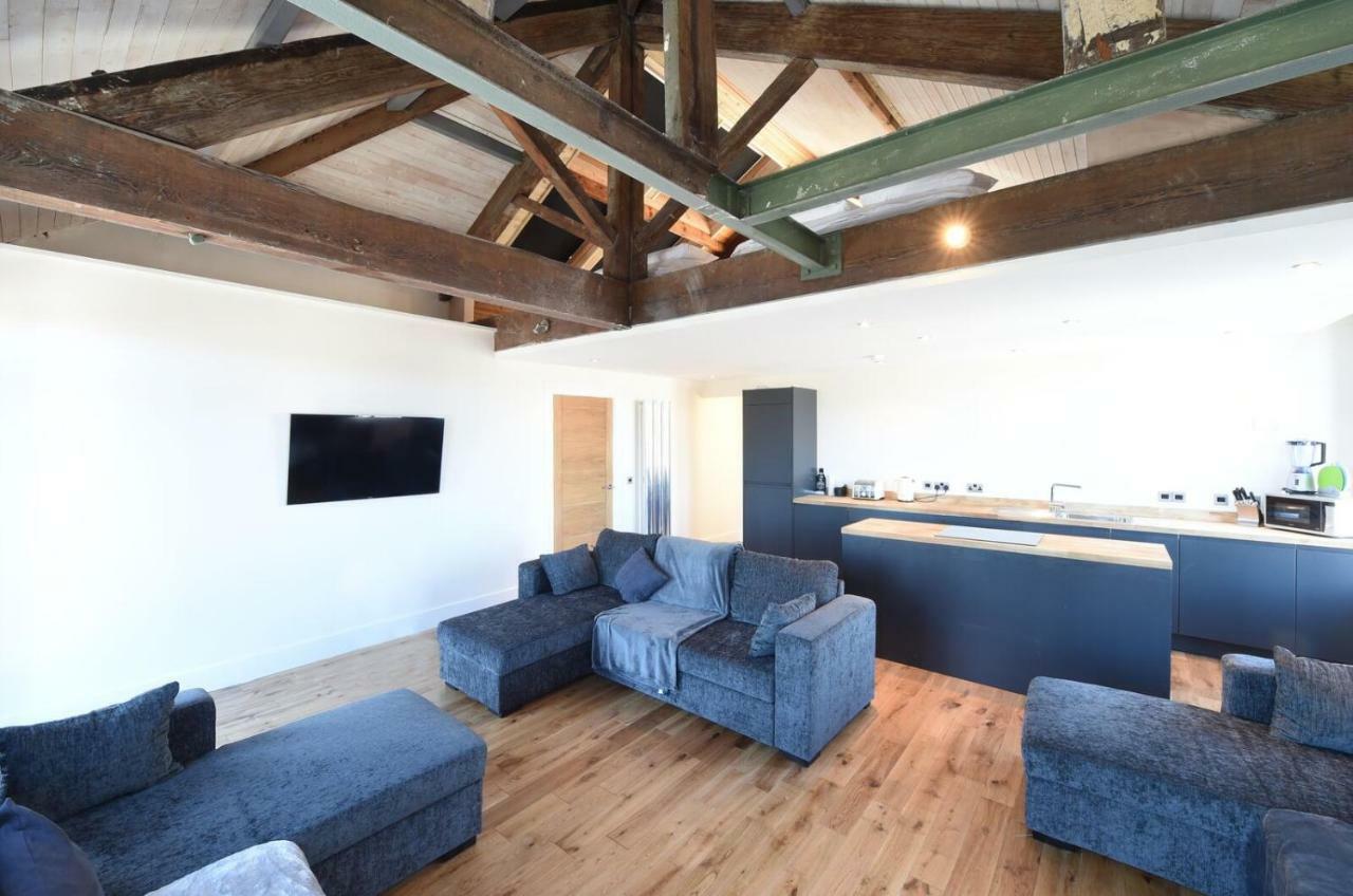 Stunning Penthouse Slps 20 Manchester Exterior foto