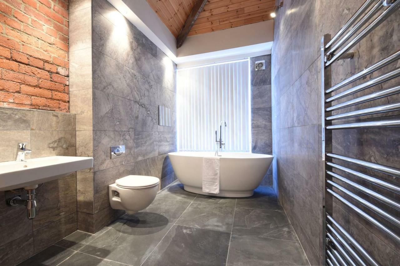 Stunning Penthouse Slps 20 Manchester Exterior foto